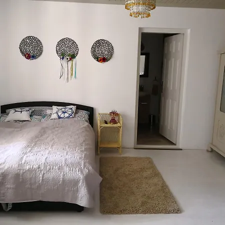 Szitakoto Apartman *